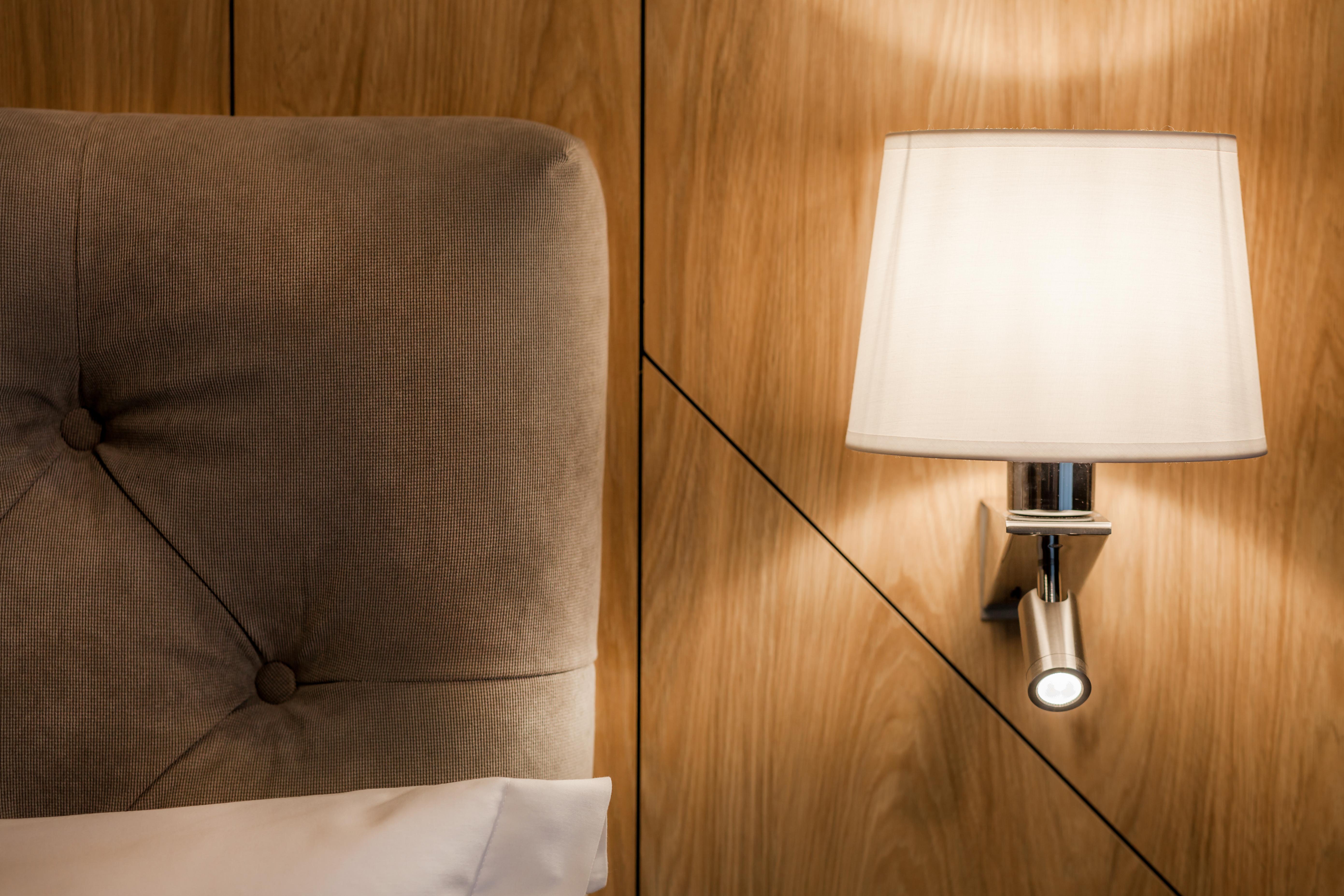 Hotel Platinia Cluj-Napoca Exterior foto A wall light