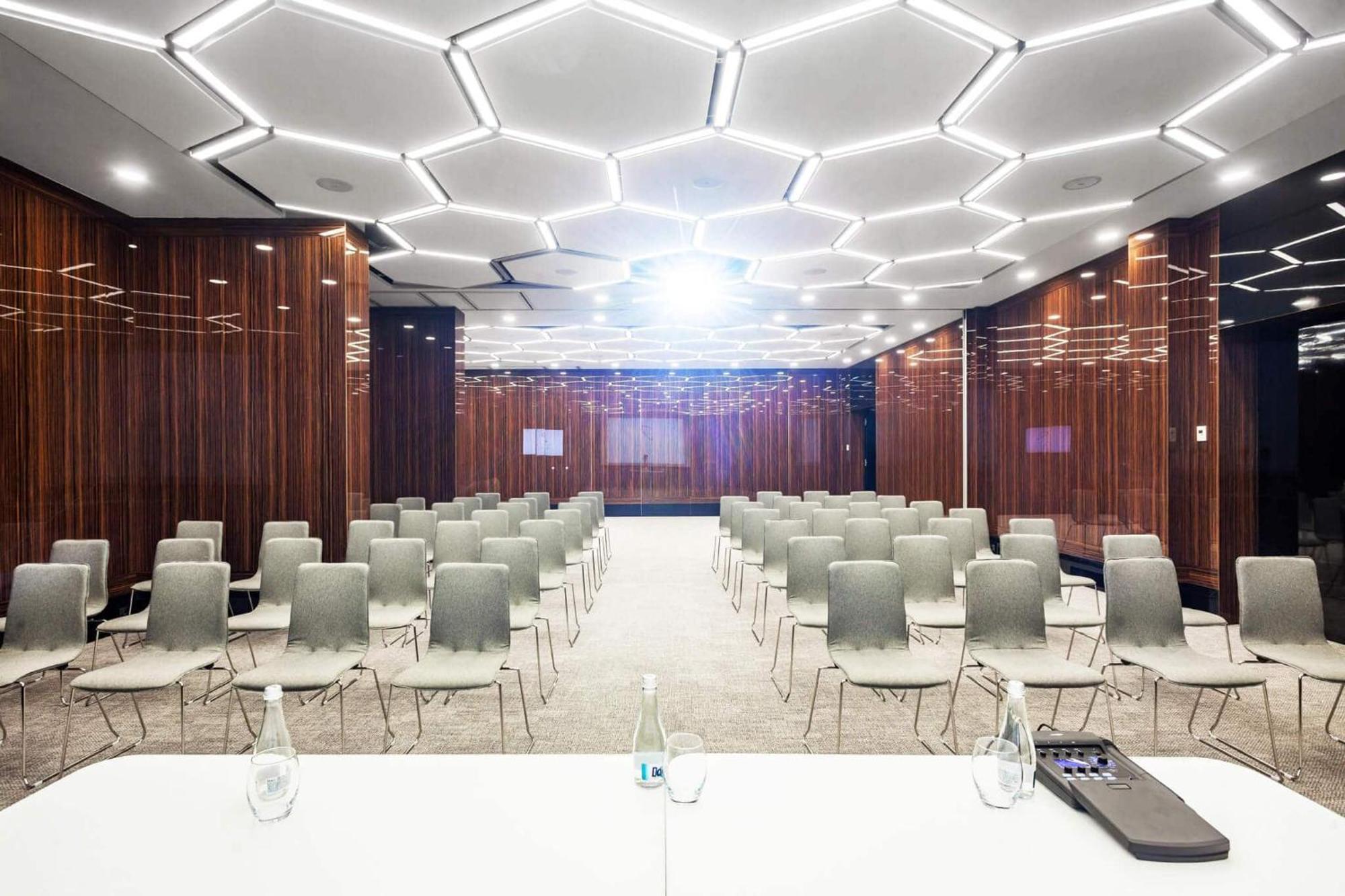 Hotel Platinia Cluj-Napoca Exterior foto The main conference room