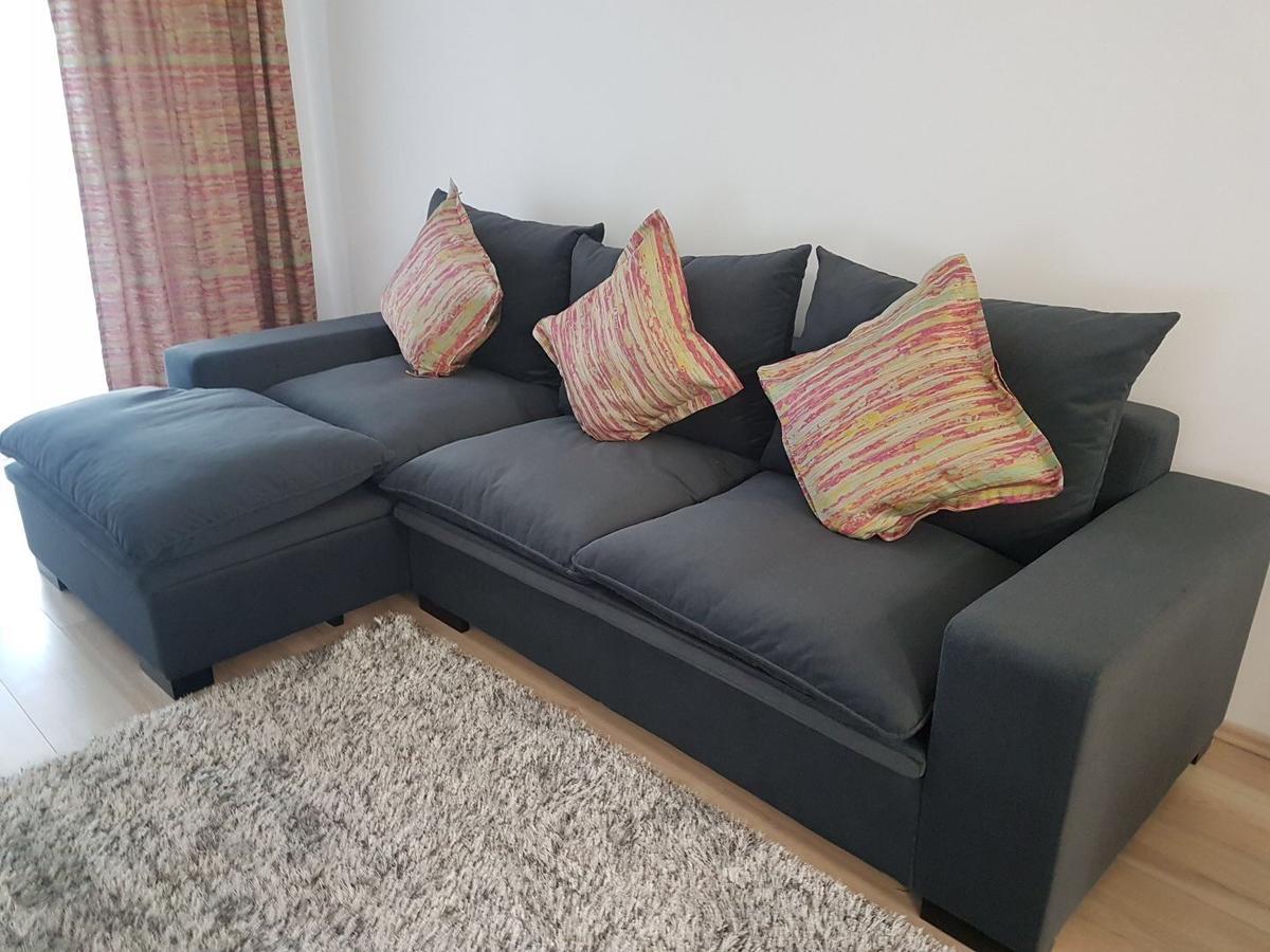 Hotel Platinia Cluj-Napoca Exterior foto A sofa