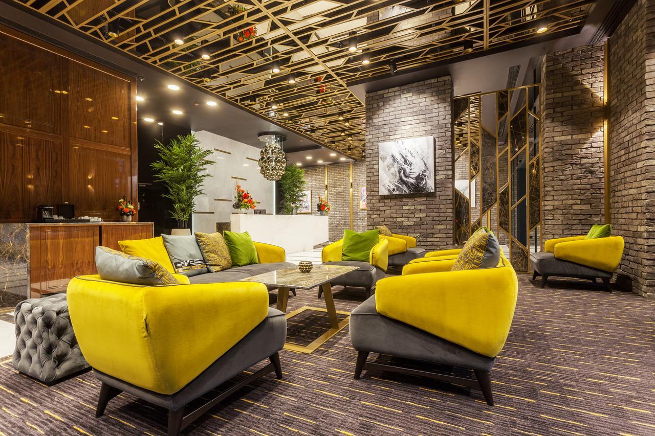 Hotel Platinia Cluj-Napoca Exterior foto The lounge at the airport
